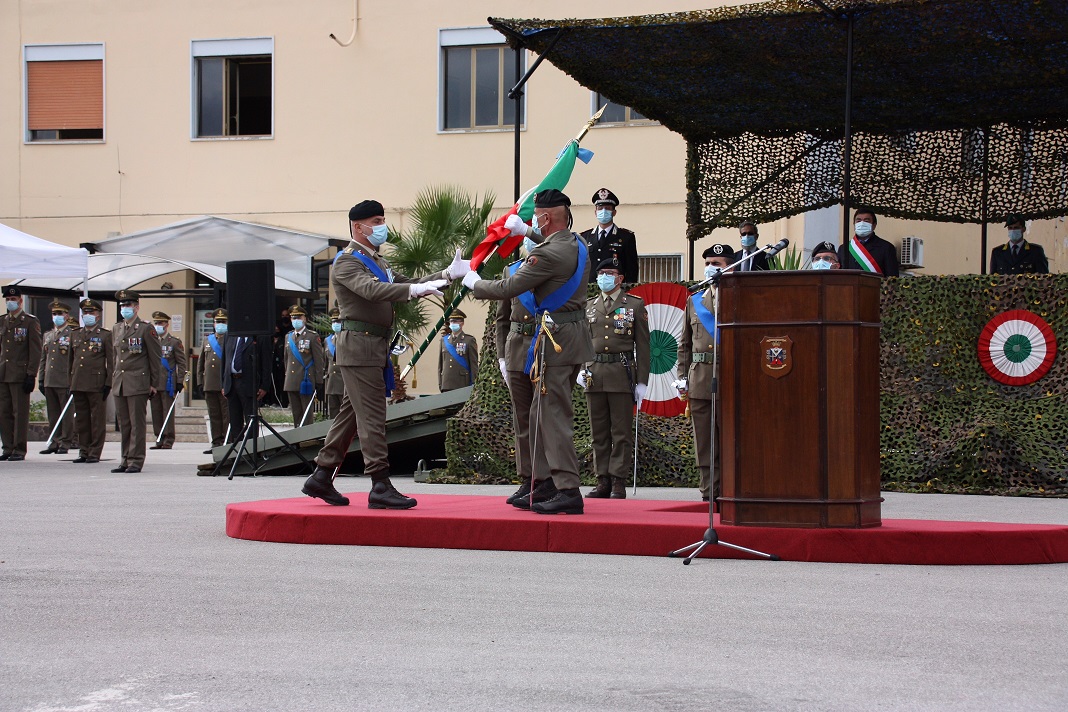 2. Passaggio della Bandiera di Guerra tra comandanti