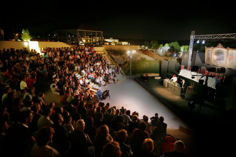 TEATRO XENIA DI MARSA SICLA A SAMPIERI RG