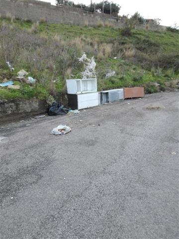Sterro e buche sulla strada Tono Faro Superiore 002