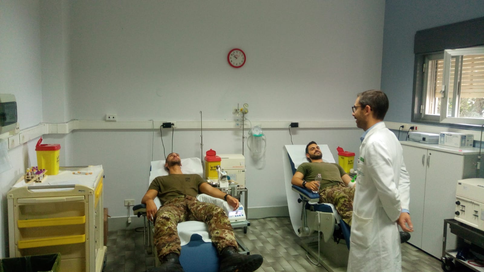 OPERAZIONE STRADE SICURE I GUASTATORI DONANO SANGUE ALLAVIS FOTO 2