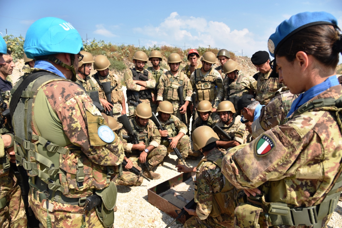 UNIFIL Caschi Blu Italiani addestrano le LAF 1