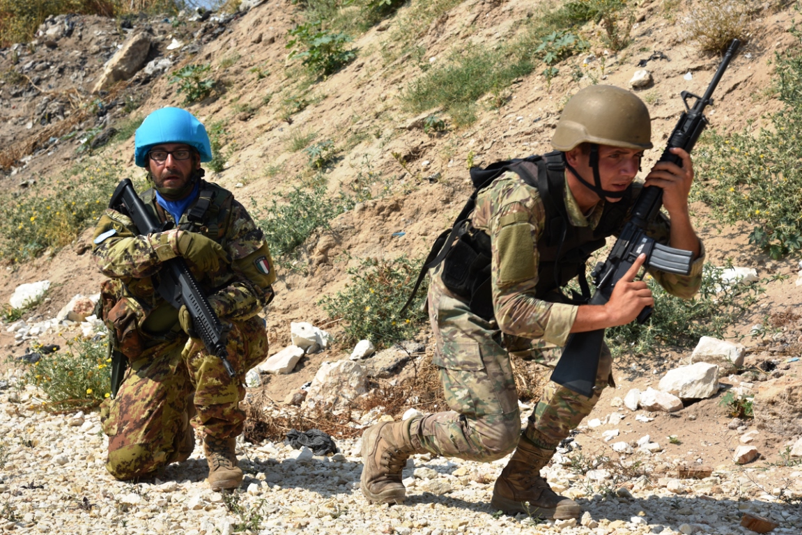 UNIFIL Caschi Blu Italiani addestrano le LAF 5