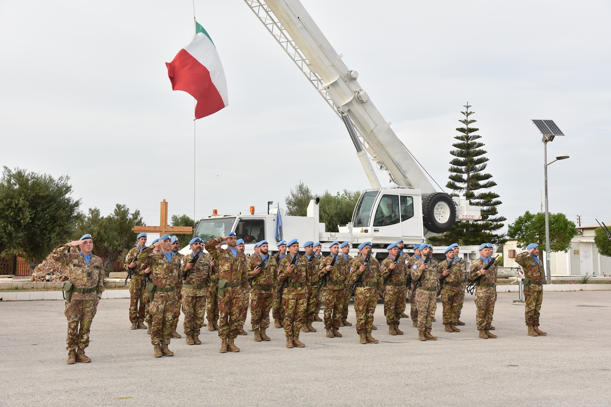 UNIFIL TOA CSS BN reparti schierati durante la cerimonia del TOA del CCS BN