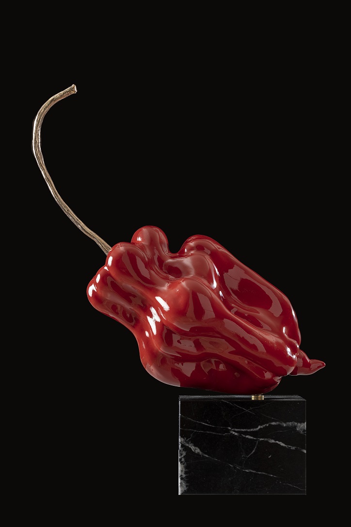 Giuseppe Carta Red Caroline Peperoncino rosso in resina e bronzo policromo cm 38x16x35h allrightsreserved