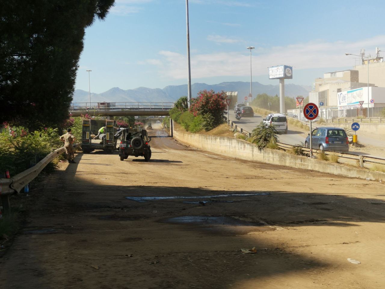 LEsercito interviene a Palermo dopo lalluvione 10