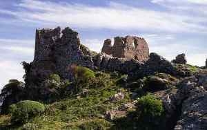 IL CASTELLO DI FIUMEDINISI