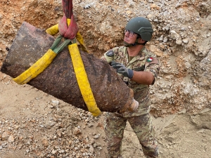 DISINNESCATA UNA BOMBA DA 600 LIBBRE NEL PORTO DI PALERMO