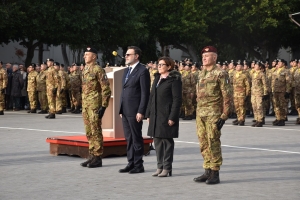 IL MINISTRO DELLA DIFESA IN VISITA AI REPARTI DELL’ESERCITO A CATANIA E MESSINA “Gli italiani sono tra i migliori a portare la pace dove la pace non c’era”