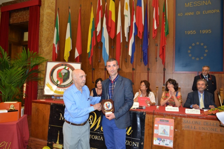 L’Associazione Culturale MessinaWeb.eu è lieta di comunicare il vincitore del Quarto Premio - nella sezione riservata alla Poesia in vernacolo - “ Ottava Edizione del Premio Internazionale Arteincentro 2014” .