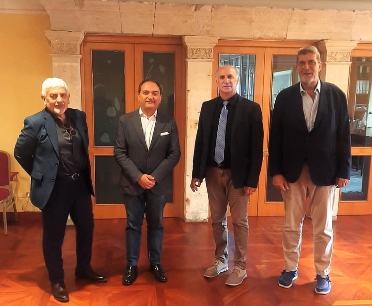 Sottoscritta una convenzione quadro tra le due principali istituzioni musicali cittadine Teatro Vittorio Emanuele e Conservatorio “Arcangelo Corelli” avviano un percorso condiviso per la diffusione dell’arte musicale L’accordo prevede anche la progra