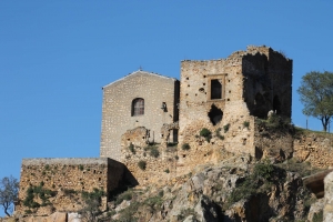 IL CASTELLO DI CESARO’