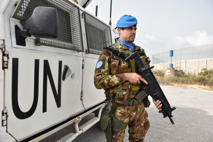 Missione UNIFIL: caschi blu italiani controllano la Blue Line.