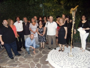 Barcellona Pozzo di Gotto: La danza dello sciamano di Gala cattura il pubblico dell’Epicentro. Consegnati i premi del concorso di Poesia circolare