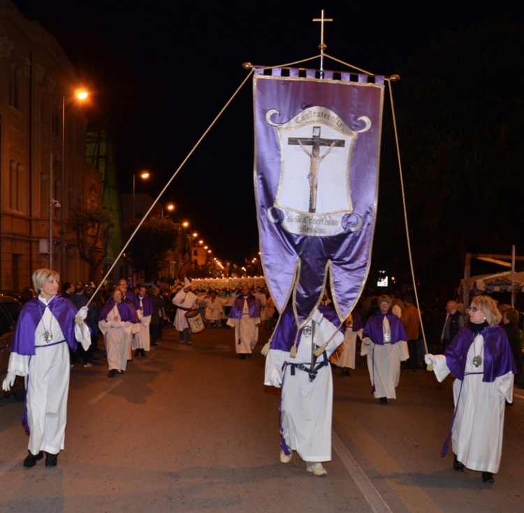 La rievocazione della passione di Cristo: Le foto video della PROCESSIONE DELLE BARETTE del 2013 a Messina.