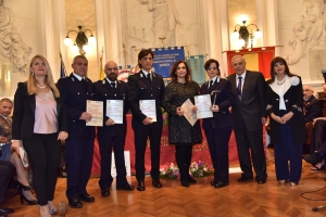 Premio Speciale Orione 2019 - &quot;Attestato di Benemerenza&quot; -  agli ASSISTENTI CAPI  Salvatore SIRACUSA, Josè  FURFARI e  Francesco FONTE all’ispettore  Silvia PALAIA.  Componenti il PERSONALE DELLA POLIZIA PENITENZIARIA DI MESSINA