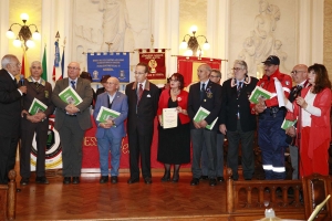 Messina 6.12.2018 - Premio Orione - si ringraziano I Presidenti delle Associazioni D&#039;Arma
