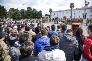 Esercito a Messina: il 5° reggimento fanteria compie 330 anni Rievocazioni storiche e nuovi orientamenti addestrativi e operativi per i 330 anni del 5° reggimento fanteria 