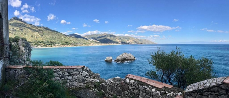 Affidato ufficialmente a Fiumara D’Arte  il nuovo Complesso artistico monumentale di Mazzarò. PRESTI: «CONSEGNEREMO LE ROCCE DI TAORMINA ALLA SOCIETÀ CIVILE»