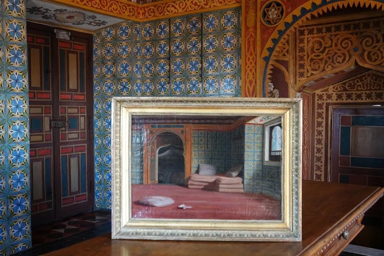 Grazie alla generosa donazione di Philip e Cathia Hall, l&#039;Accademia di Francia a Roma – Villa Medici acquisisce il primo quadro noto raffigurante la camera turca, realizzato da Alfred de Curzon nel 1850