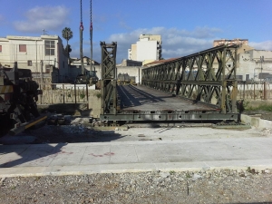 IL 4° REGGIMENTO GENIO REALIZZA UN PONTE A MUSSOMELI L’ESERCITO INTERVIENE PER RIPRISTINARE LA VIABILITÀ SULLA SP 38