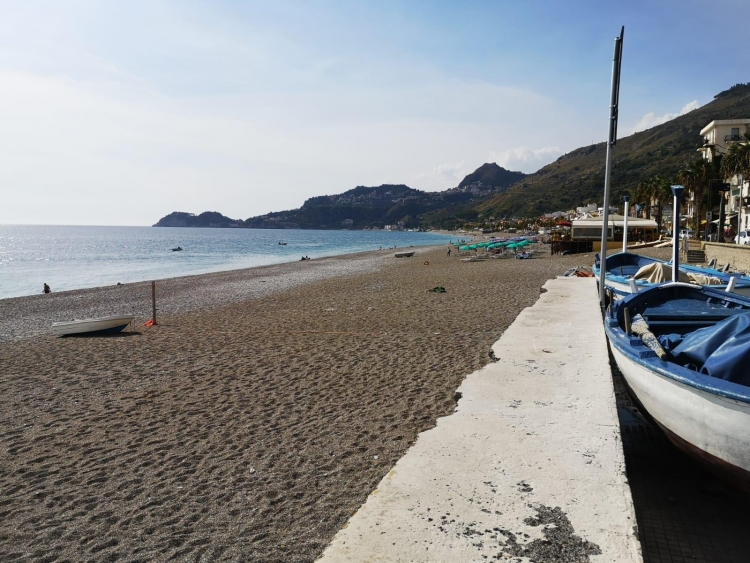 Erosione costiera: Letojanni, in arrivo il progetto per due nuove barriere a mare