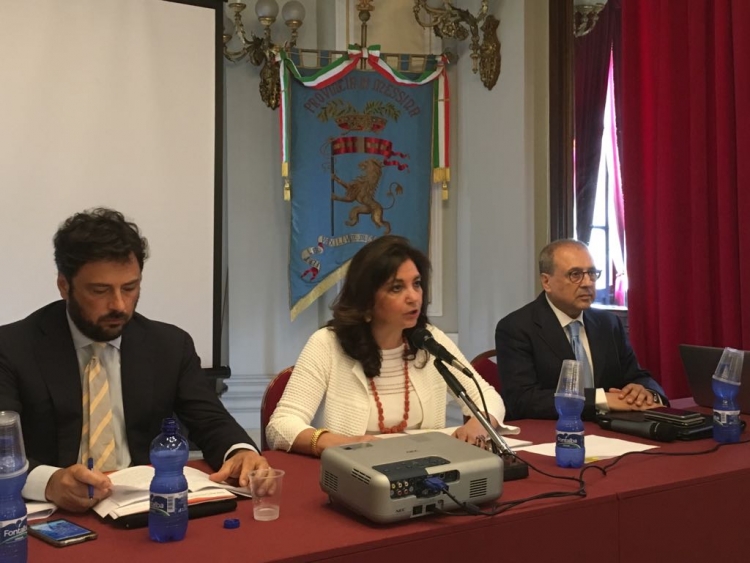 Seminario nel Salone degli Specchi della Città Metropolitana. Messina, presentato il nuovo regolamento Corecom sulle controversie tra utenti e operatori del web