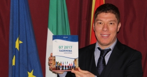 Saro Lagana' pubblica il  Libro “G7 2017 Taormina Capitale del Mondo”