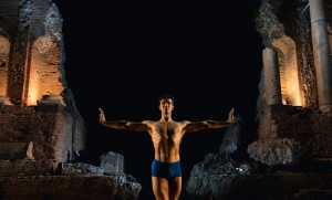 Unica tappa in Sicilia di Roberto Bolle al teatro antico di Taormina 29 luglio