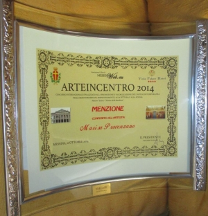 L’Associazione Culturale MessinaWeb.eu è lieta di comunicare la vincitrice della &quot;Menzione&quot; nella sezione riservata alla Poesia in Italiano ”’Ottava Edizione del Premio Internazionale Arteincentro 2014”.