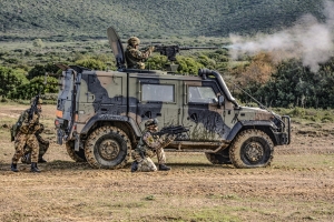 Esercito: la Brigata Aosta in esercitazione Esercitazione pluriarma a fuoco con 800 militari e 65 mezzi da combattimento