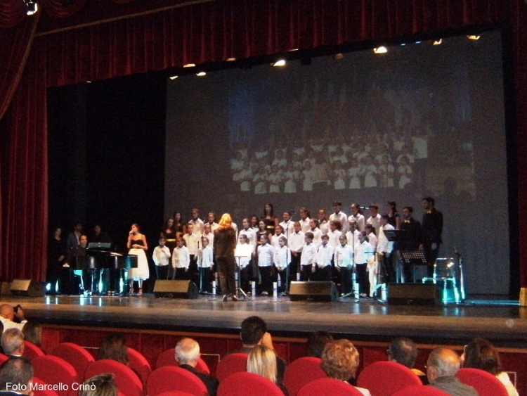Barcellona Pozzo di Gotto: I Piccoli Cantori festeggiano al Mandanici la vittoria al concorso di Arezzo