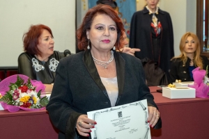 Primo premio giornalistico al concorso  il difficile mestiere del giornalista a Maria Teresa Prestigiacomo a Ex aequo con Maria Rosa Trischitta