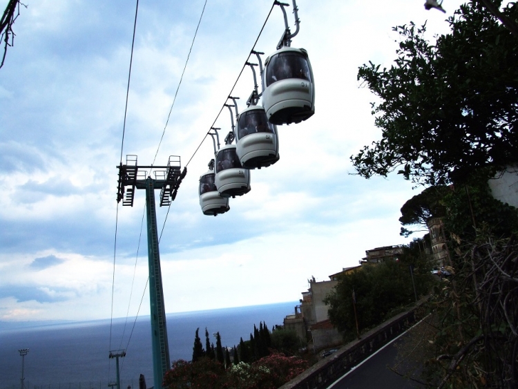 Taormina - Funivia chiusa dal 9 novembre.