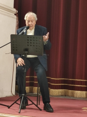 Il noto poeta Nicola Romano nel recital di poesie a Palermo con Myriam De Luca