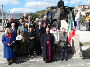 SIGNIFICATIVA  LA PARTECIPAZIONE  DELL’ASSOCIAZIONE NAZIONALE DEL FANTE ALLA  SPLENDIDA CERIMONIA A MESSINA PER IL 325mo  DI FONDAZIONE DEL 5^ REGGIMENTO FANTERIA AOSTA