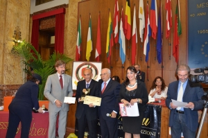 L’Associazione Culturale MessinaWeb.eu è lieta di comunicare il vincitore del PRIMO PREMIO - nella sezione riservata alla Poesia in Italiano - “ Ottava Edizione del Premio Internazionale Arteincentro 2014” .