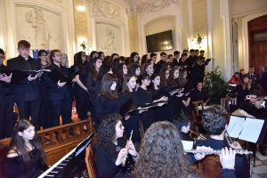 Premio Orione 2019 - Ringraziamento componenti CORO E ORCHESTRA DA CAMERA DEL LICEO MUSICALE &quot;E. AINIS&quot; - MESSINA Direttore: M° Andrea Pappalardo  e al  Maestro del Coro: M° Daniele  Muscolino.